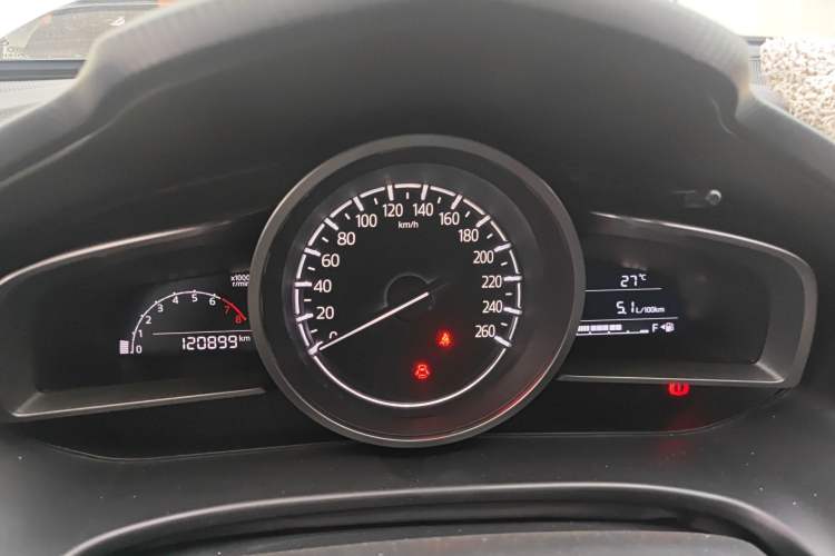 Used Mazda 3 Axela 2017 Sedan 1.5L Manual Comfort Model Emission Standard China V Instrument Cluster