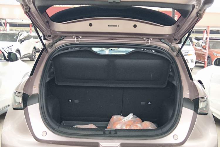Used BYD Dolphin 2023 420 km Fashion Edition Trunk
