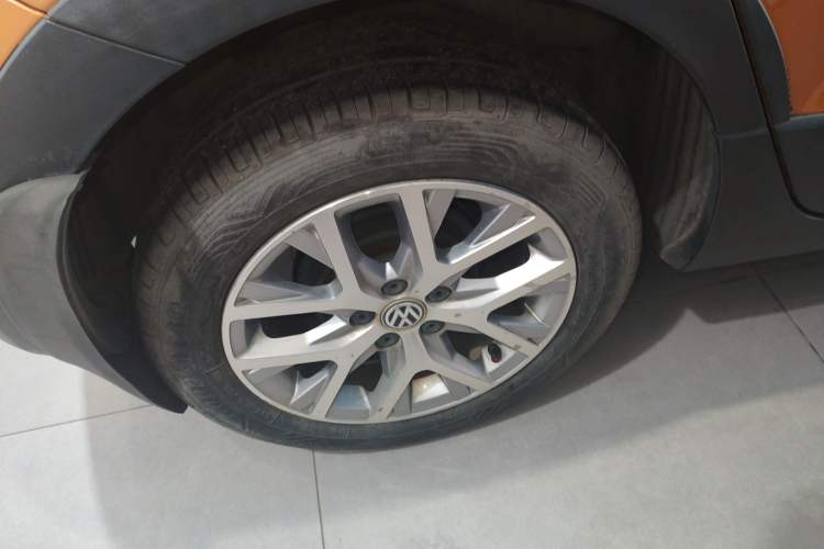 Used Volkswagen Polo 2014 1.6L Cross Polo Automatic
