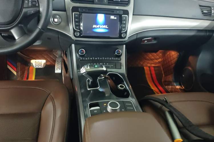 Used Haval H8 2017 2.0T Diesel Two-Wheel Drive Smart Edition
