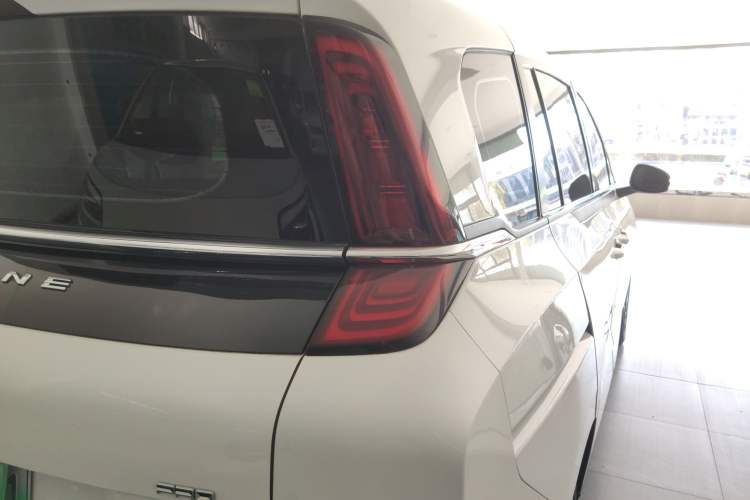 Used Bestune NAT 2023 PRO Comfortable Travel Battery-Swap Version 401km