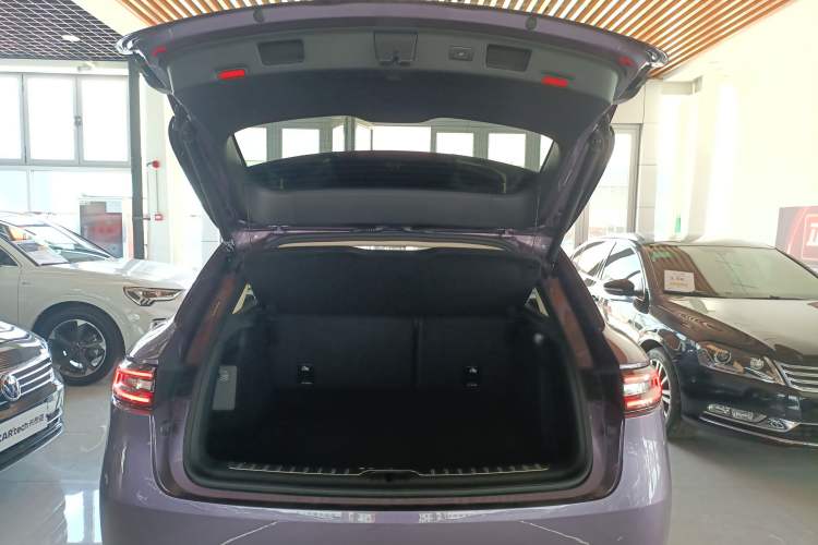 Used Hima AITO M5 2025 Extended-Range Ultra All-Wheel-Drive Version Trunk