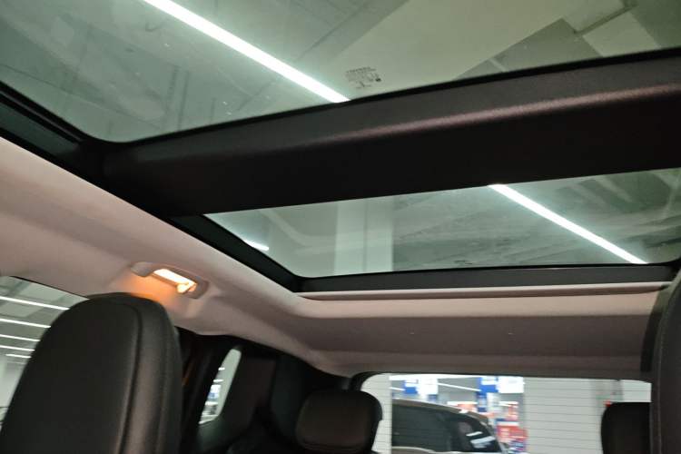 Used Jeep Renegade 2021 220T Automatic Elite Edition Headliner