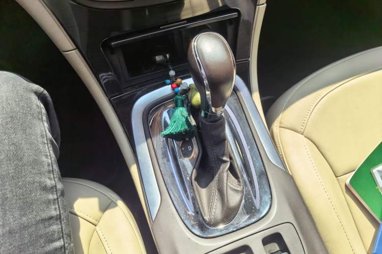 Used Buick Regal 2014 2.0L Leading Fashion Edition