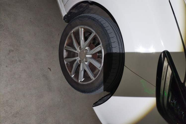 Used BYD Song MAX 2019 1.5T Manual Smart Connect Ruiyi Model 6 Seats China V Standard
