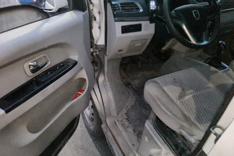 Used Jinbei New Hiace X30L 2016 1.5L Wealth Edition DLCG14 Driver Seat