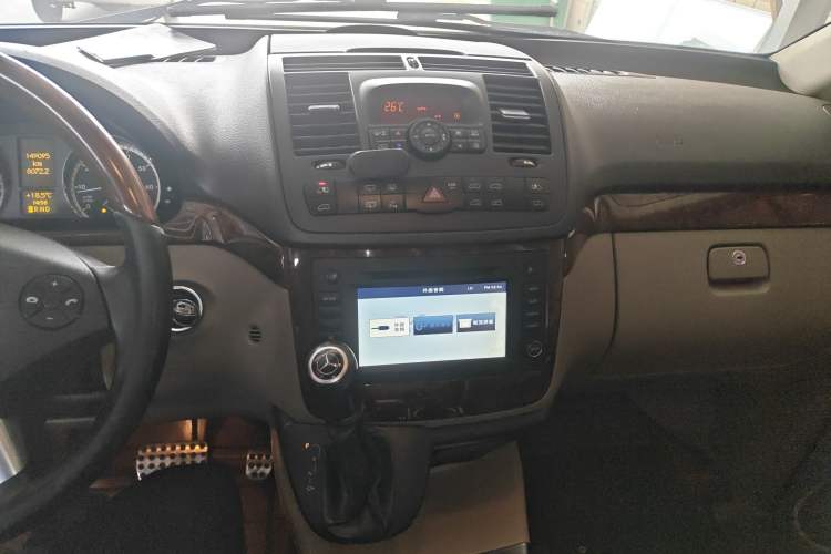 Used Mercedes-Benz Viano 2015 3.0L Partner Edition