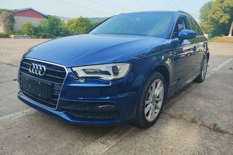 Used Audi A3 2014 Sportback 40 TFSI S line Comfort Model Guazi used car, China used car export, Used car for sale, Used Audi cars, Cheapest cars for sale