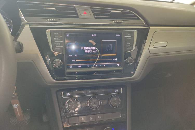 Used Volkswagen Touran 2018 Volkswagen Touran L 280TSI DSG Comfort Edition 7 Seats China VI Standard