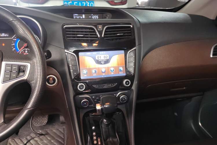 Used Haima V70 2016 1.5T Automatic Comfort Plus 7-Seater
