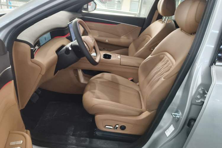 Used Dongfeng Aeolus L8 2025 Model 185KM Dream Edition Left Front Seat