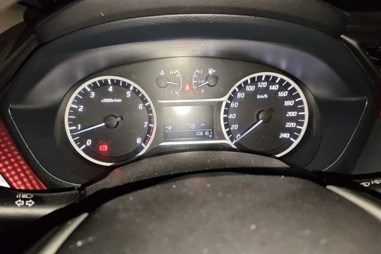 Used Nissan Lannia 2016 1.6L Manual Cool Edition Odometer Close Up