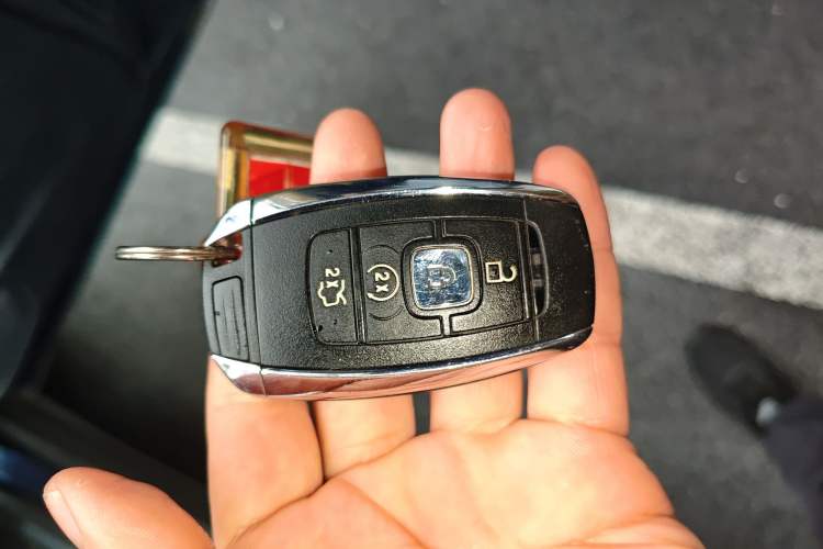 Used Lincoln MKC 2017 2.0T Two-Wheel-Drive Luxury Edition