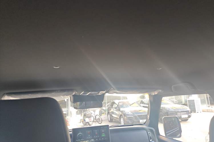 Used 212 T01 2024 2.0T Mechanic
