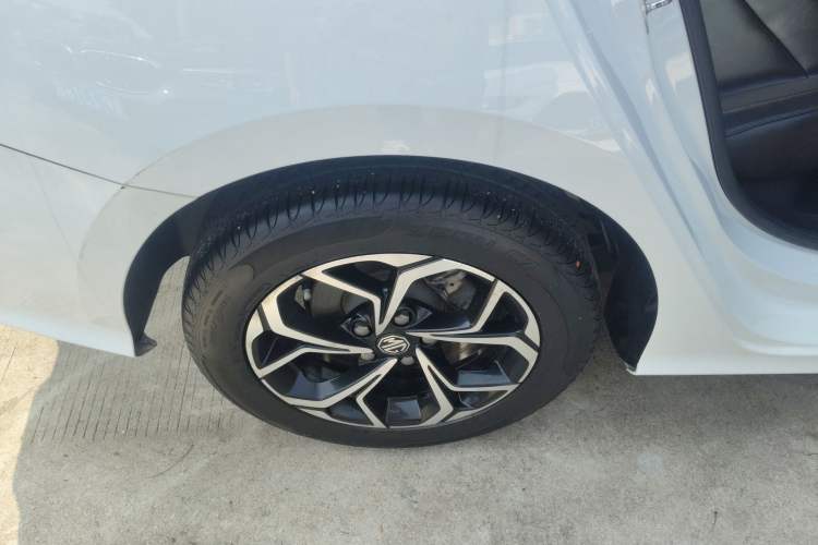 Used MG 5 2021 Revised Version 180 DVVT CVT Youth Luxury Edition
