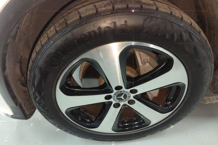 Used Mercedes-Benz GLC 2019 Facelift GLC 260 L 4MATIC Luxury Model