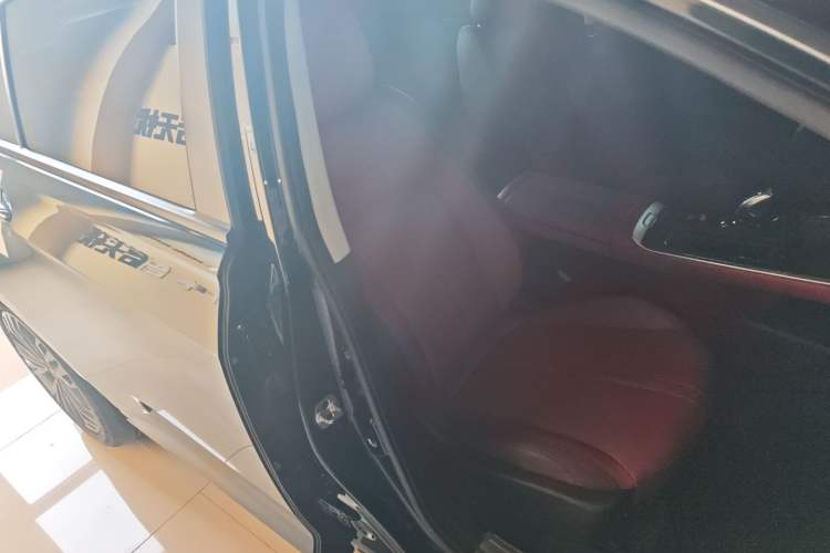 Used Dongfeng Aeolus Yixuan MAX 2021 1.5T Ultra-Stylish Trendsetter Edition