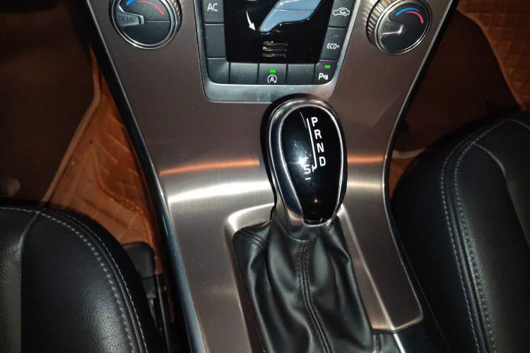 Used Volvo XC60 2017 T5 Smart Upgrade Edition