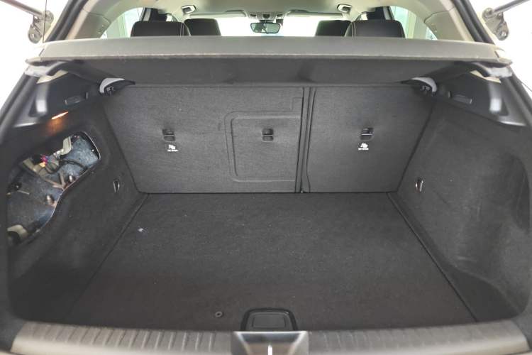 Used Mercedes-Benz GLA 2019 GLA 200 Fashion Model Trunk