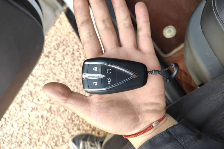 Used CHANGAN UNI-V 2022 1.5T Prestige Version