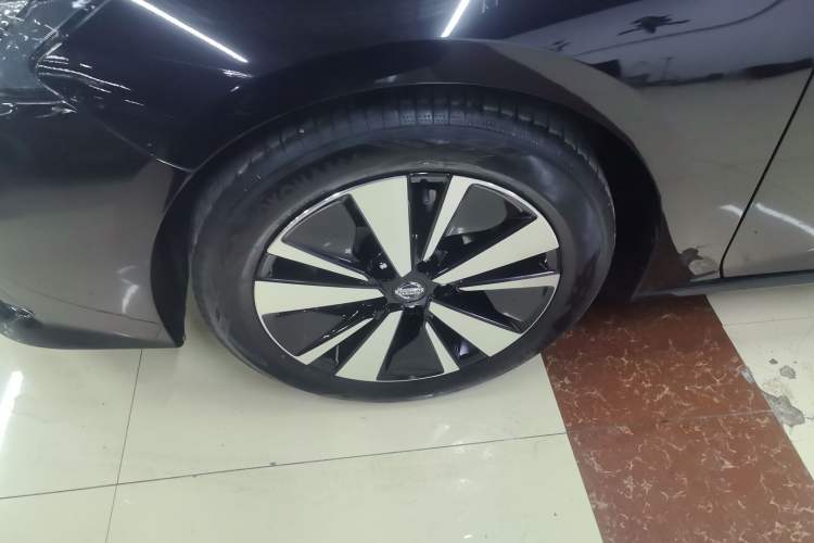 Used Nissan Teana 2021 2.0L XL Comfort Edition Left Front Wheel Hub