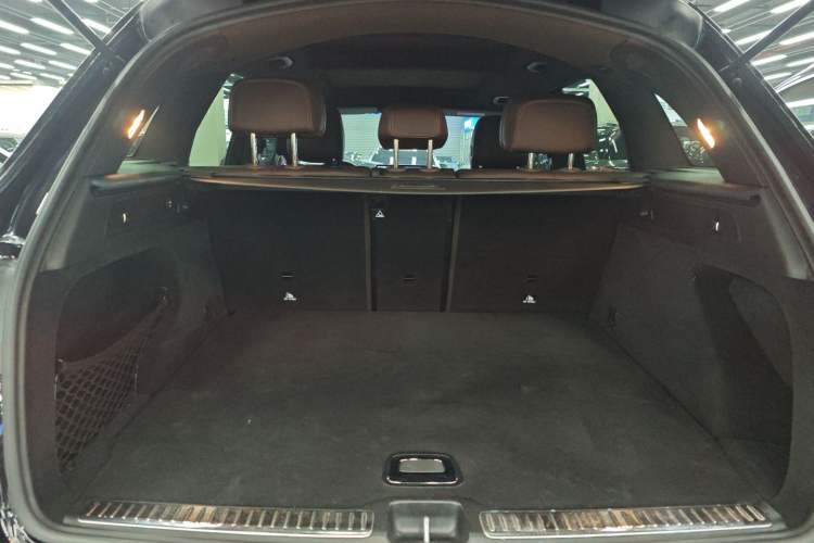 Used Mercedes-Benz GLC 2018 Facelifted GLC 260 4MATIC Dynamic Edition Trunk