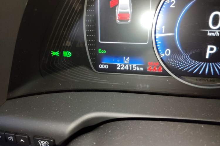 Used Lexus ES 2022 200 Excellence Edition Odometer Close Up