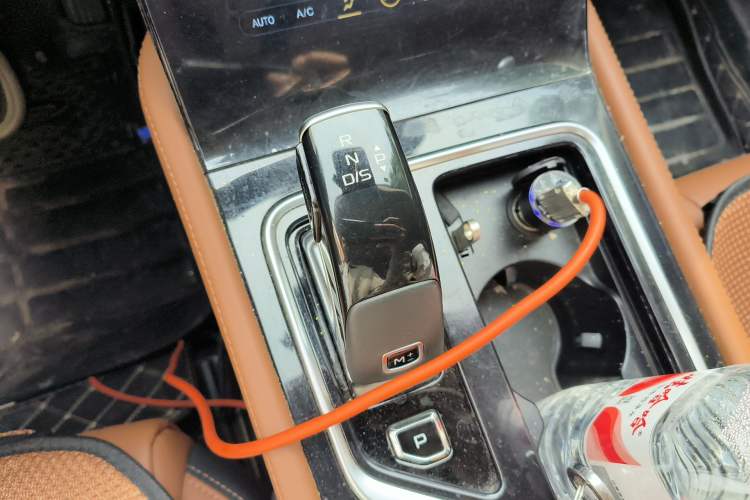 Used Bestune T99 2022 20TD Automatic Luxury Edition Gear Lever