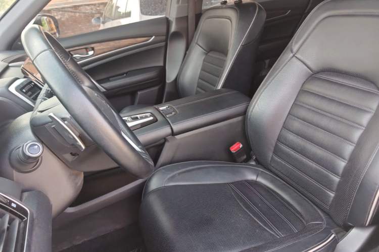 Used Honda UR-V 2017 370TURBO 2WD Prestige Edition China V Left Front Seat