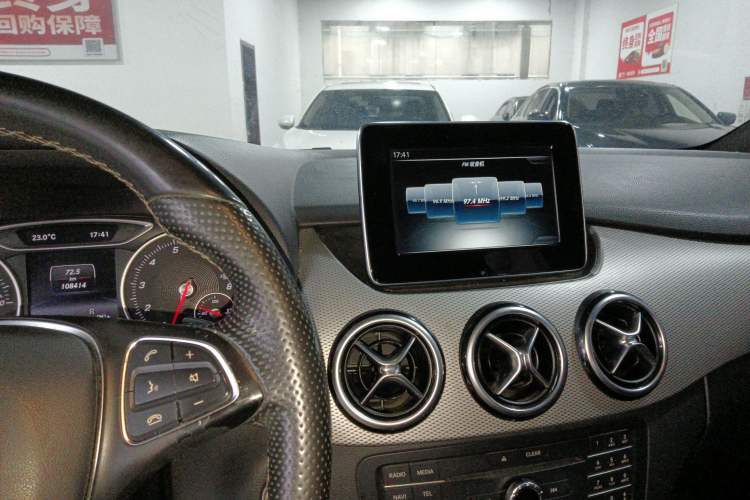 Used Mercedes-Benz B-Class 2015 B 200 Sport Edition Audio And AC Panel