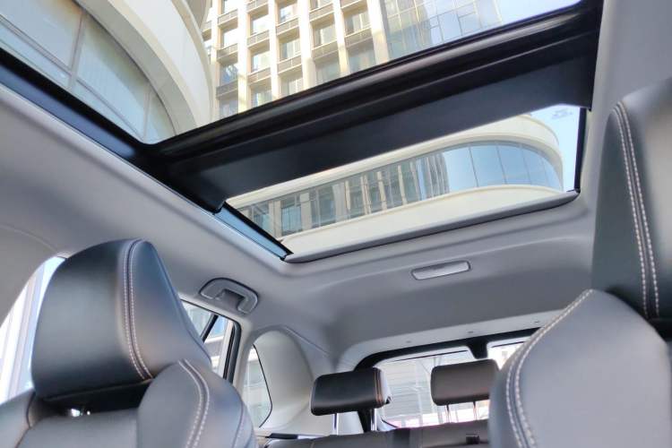 Used Toyota Wildlander 2023 Dual-Motor 2.5L E-CVT Four-Wheel Drive Prestige Edition