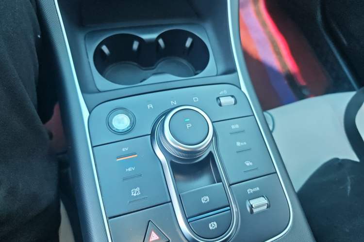 Used BYD Destroyer 05 2024 Honor Edition DM-i 120KM Luxury Model Gear Lever