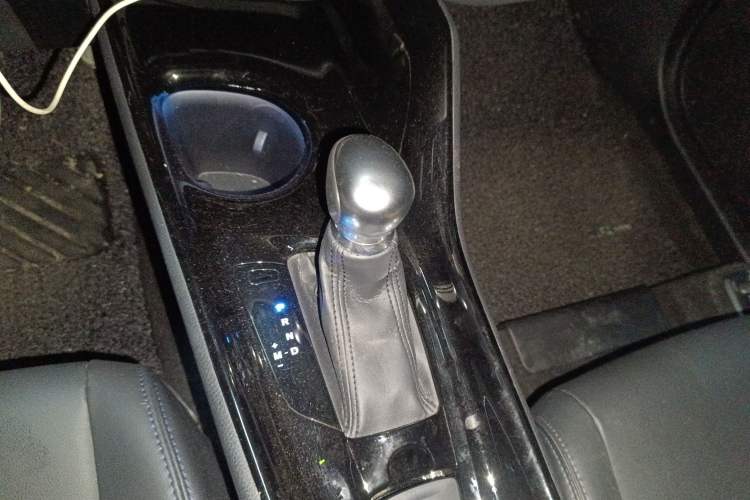 Used Toyota C-HR 2021 2.0L Luxury Edition Gear Lever