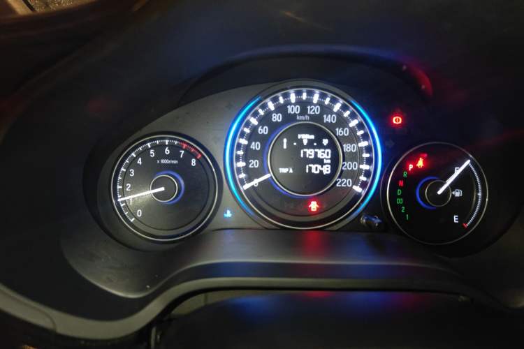 Used Honda Crider 2015 1.8L automatic luxury edition Odometer Close Up