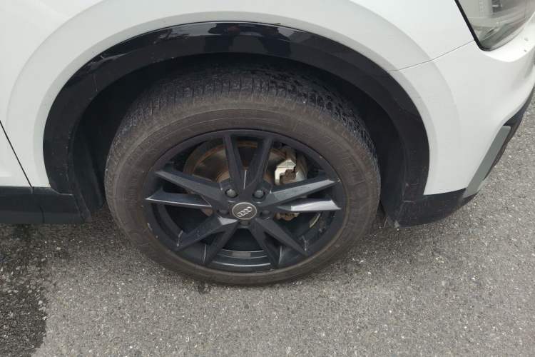 Used Audi Q2L 2021 35 TFSI Progressive Dynamic Edition Right Front Wheel Hub