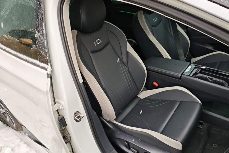 Used Volkswagen ID.7 VIZZION 2024 AIR model
