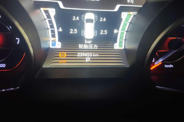 Used Jeep Commander 2018 2.0T Two-Wheel Drive Enjoyment Version China VI Emission Standard Odometer Close Up