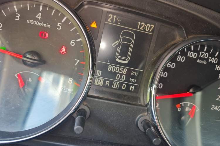 Used Nissan Qashqai 2012 2.0 XL Fire CVT 2WD Odometer Close Up