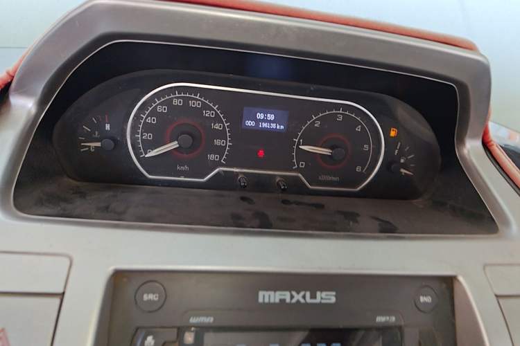 Used SAIC MAXUS Xintu V80  Instrument Cluster