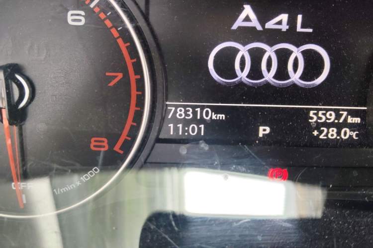 Used Audi A4L 2017 40 TFSI Ambition Edition Odometer Close Up