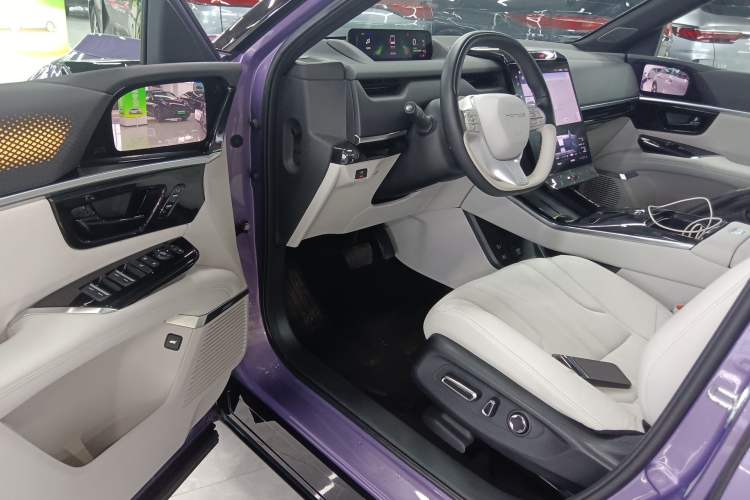 Used Honda P7 2025 Four-Wheel Drive Long-Range Max Driver Seat