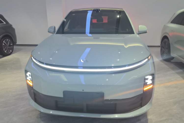 Used Li Auto L6 2025 Max Smart Refresh Edition Front