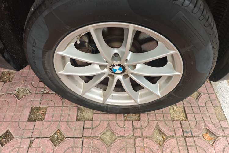 Used BMW X3 2016 sDrive20i Right Front Wheel Hub