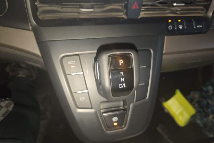 Used Ford Transit 2023 2.0T Diesel Automatic Multi-Function Commercial Vehicle Short Wheelbase Low Roof 5/6 Seats
