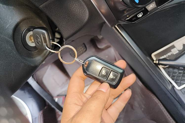 Used Toyota YARiS L Zhi Xuan 2015 1.5E Automatic Charm Edition
