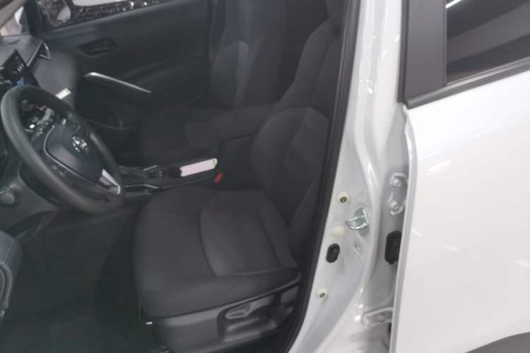 Used Toyota FRONTLANDER 2023 2.0L CVT Leading Edition
