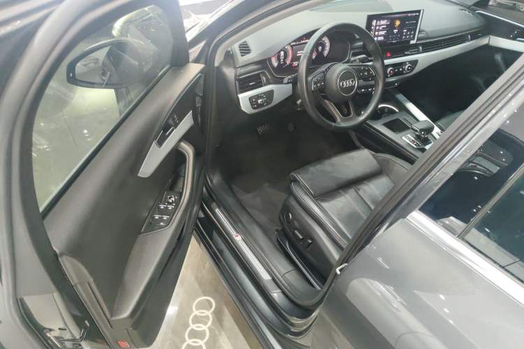 Used Audi A4L 2023 40 TFSI Fashion Dynamic Model
