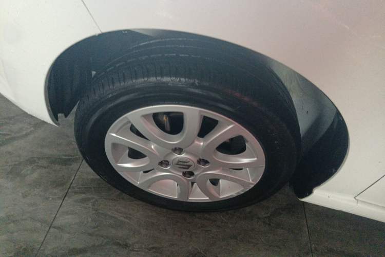 Used Suzuki Alto 2016 1.0L Automatic Deluxe Xuan Dong Edition Exterior 4