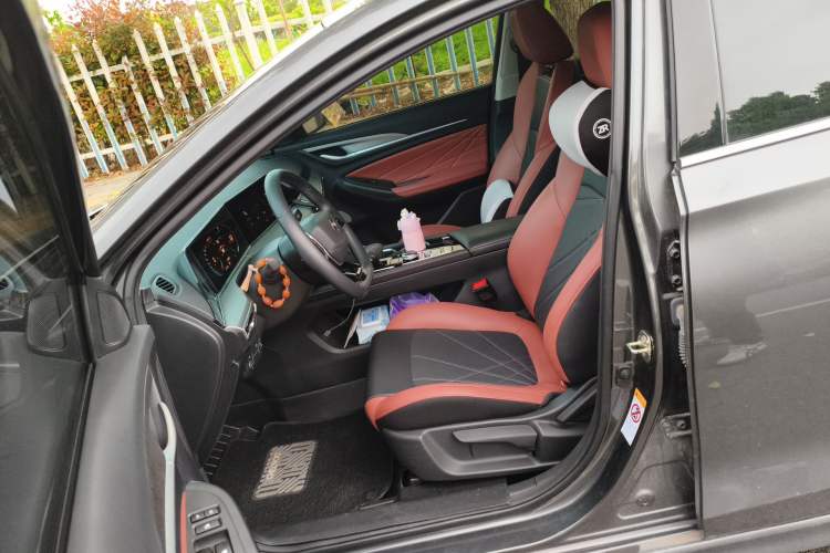 Used CHANGAN Eado 2023 Changan Edition PLUS Blue Whale NE 1.4T GDI DCT Prestige Version Left Front Seat