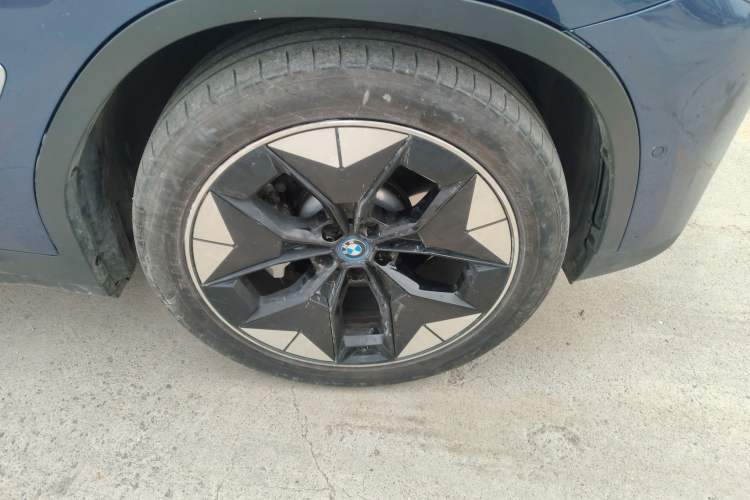 Used BMW iX3 2021 Leading Type
